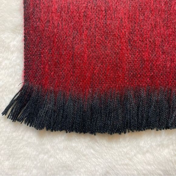 Shupaca Sapphire Red Alpaca Scarf - Picture 5 of 9
